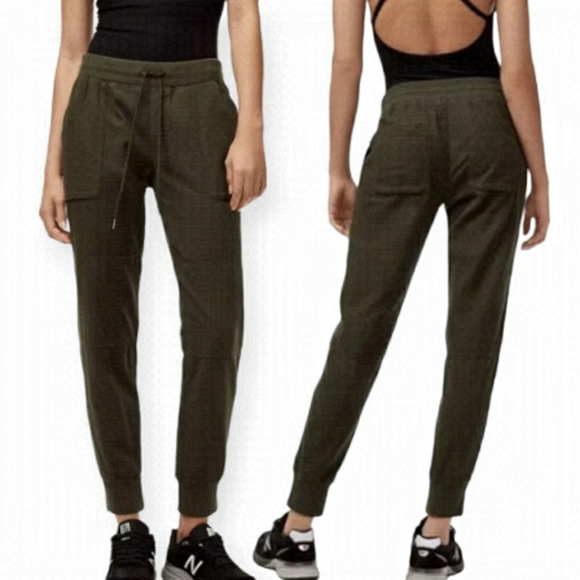 Aritzia Pants - Aritzia Community Ion Olive Pant Lightweight Lyocell Cargo Joggers SZ Small